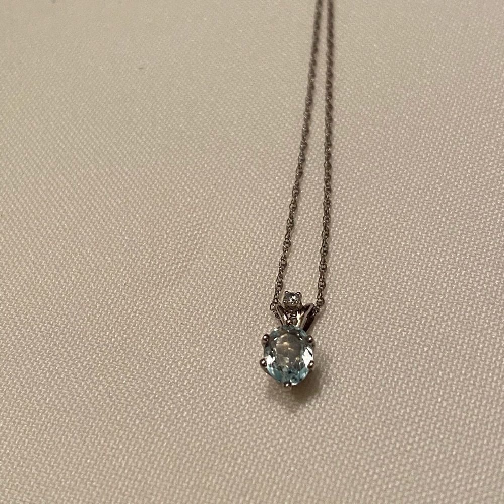 Estate Necklace 14k White Gold and Aquamarine Pendant Necklace - Picture 8 of 15